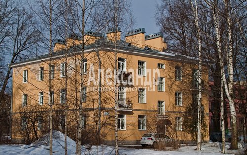3-комнатная квартира (74м2) на продажу по адресу Пушкин г., Павловское шос., 95— фото 1 из 8