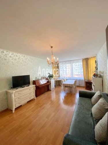 2-комнатная квартира (84м2) на продажу по адресу Пулковская ул., 2— фото 1 из 23