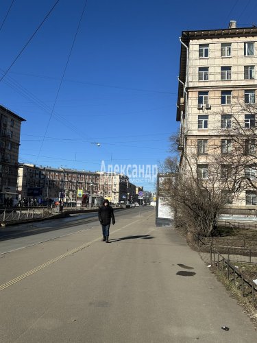 2-комнатная квартира (44м2) на продажу по адресу Новочеркасский просп., 32— фото 1 из 13