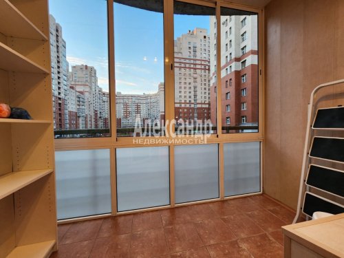 3-комнатная квартира (93м2) на продажу по адресу Ивана Фомина ул., 14— фото 1 из 2