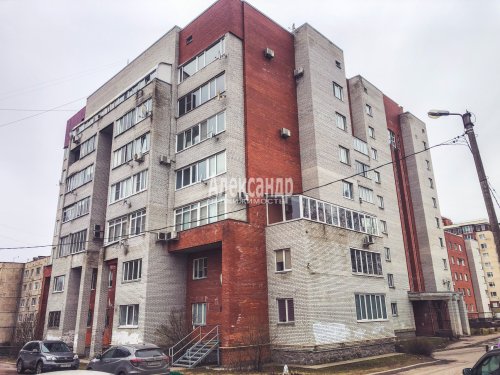 2-комнатная квартира (86м2) на продажу по адресу Выборг г., Ленинградское шос., 49— фото 1 из 33