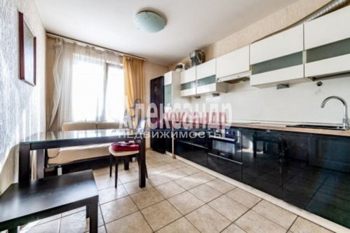 3-комнатная квартира (74м2) на продажу по адресу Маршала Захарова ул., 39— фото 1 из 14