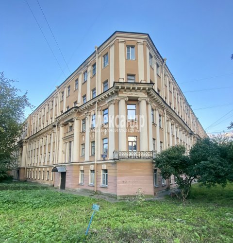 Комната в 4-комнатной квартире (119м2) на продажу по адресу Каховского пер., 10— фото 1 из 11
