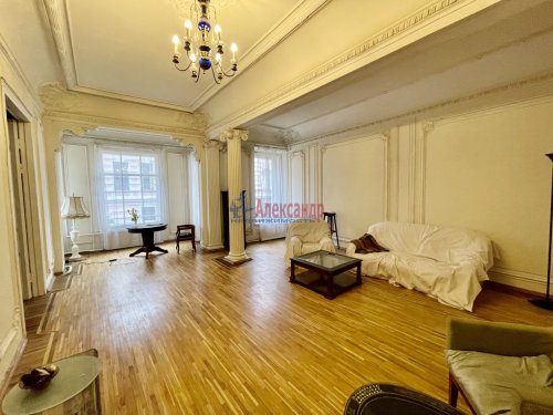 5-комнатная квартира (180м2) на продажу по адресу 6-я Советская ул., 4— фото 1 из 34