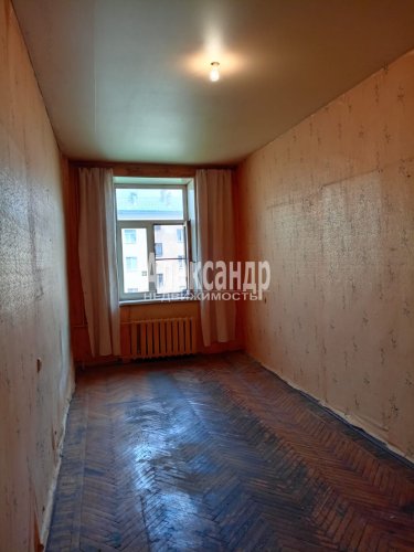 Комната в 4-комнатной квартире (109м2) на продажу по адресу Курляндская ул., 16-18— фото 1 из 18