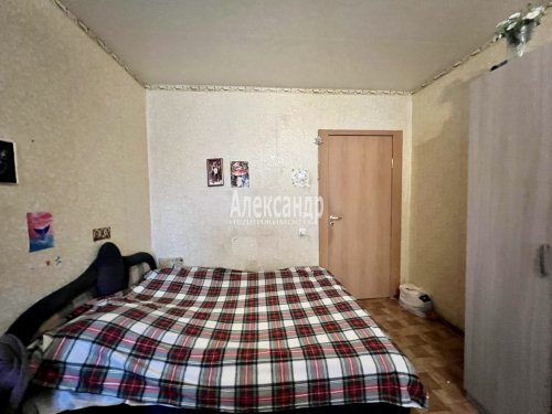 3-комнатная квартира (73м2) на продажу по адресу Луга г., Миккели ул., 5— фото 1 из 14