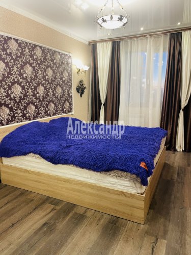 3-комнатная квартира (80м2) на продажу по адресу Шушары пос., Окуловская ул., 8— фото 1 из 23