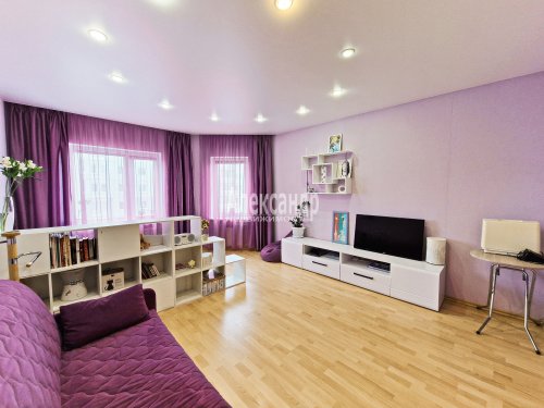 2-комнатная квартира (54м2) на продажу по адресу Петергофское шос., 84— фото 1 из 21