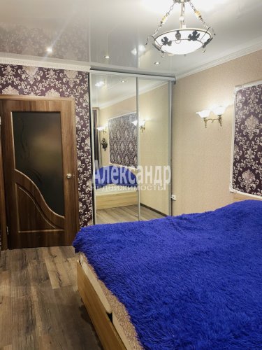 3-комнатная квартира (80м2) на продажу по адресу Шушары пос., Окуловская ул., 8— фото 1 из 22