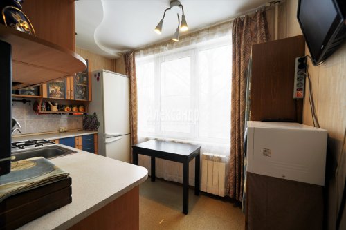 2-комнатная квартира (45м2) на продажу по адресу Суздальский просп., 105— фото 1 из 19