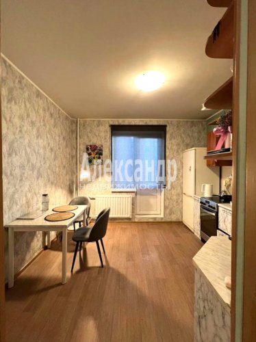 1-комнатная квартира (40м2) на продажу по адресу Хошимина ул., 9— фото 1 из 25