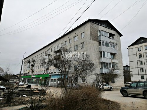 2-комнатная квартира (46м2) на продажу по адресу Лахденпохья г., Ленина ул., 5а— фото 1 из 42