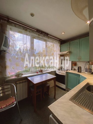2-комнатная квартира (43м2) на продажу по адресу Верности ул., 46— фото 1 из 7