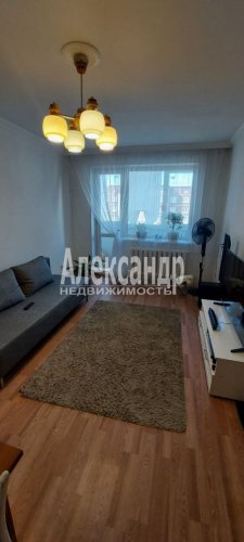 3-комнатная квартира (77м2) на продажу по адресу Приозерск г., Гагарина ул., 16— фото 1 из 13