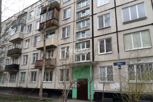 1-комнатная квартира (31м2) на продажу по адресу Белы Куна ул., 20— фото 1 из 15