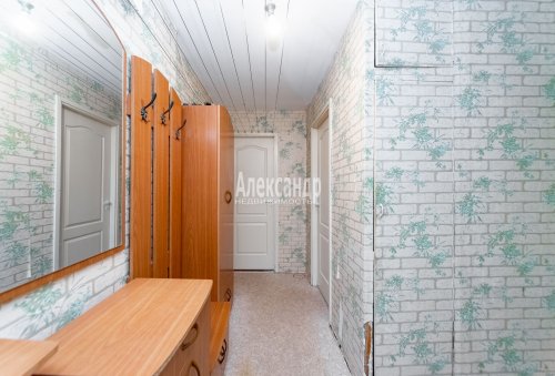 3-комнатная квартира (53м2) на продажу по адресу Красное Село г., Гвардейская ул., 19— фото 1 из 39