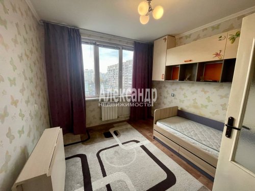 2-комнатная квартира (44м2) на продажу по адресу Софийская ул., 48— фото 1 из 6