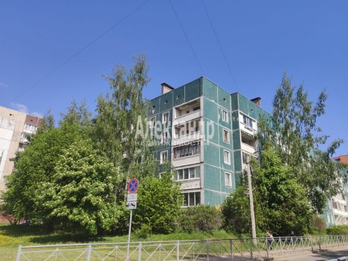 4-комнатная квартира (87м2) на продажу по адресу Всеволожск г., Александровская ул., 88— фото 1 из 7