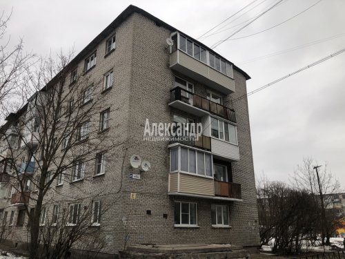 3-комнатная квартира (53м2) на продажу по адресу Приозерск г., Ленина ул., 34— фото 1 из 11