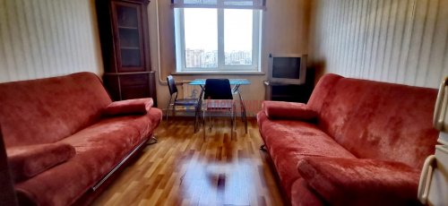 Комната в 8-комнатной квартире (199м2) на продажу по адресу Димитрова ул., 3— фото 1 из 6