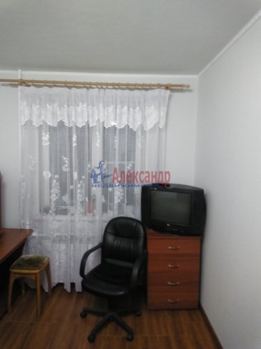 3-комнатная квартира (63м2) на продажу по адресу Ломоносов г., Владимирская ул., 30— фото 1 из 11