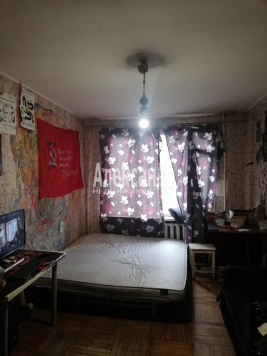 Комната в 3-комнатной квартире (60м2) на продажу по адресу Бабушкина ул., 115— фото 1 из 13