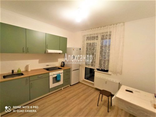 1-комнатная квартира (34м2) на продажу по адресу Мурино г., Воронцовский бул., 16— фото 1 из 7