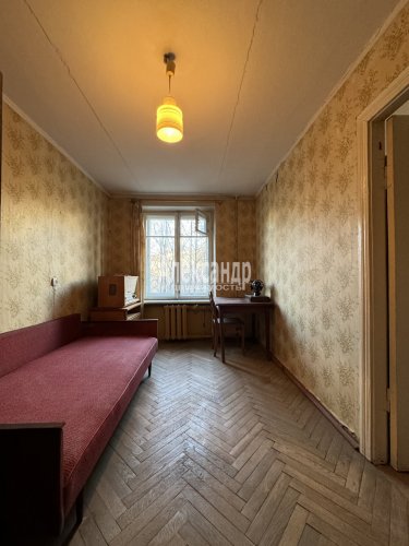 2-комнатная квартира (43м2) на продажу по адресу Шателена ул., 4— фото 1 из 16