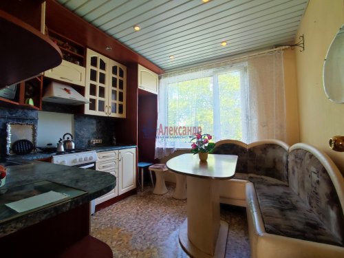 3-комнатная квартира (63м2) на продажу по адресу Приморск г., Юрия Гагарина наб., 5— фото 1 из 18