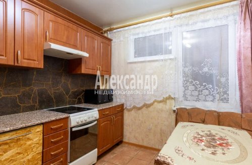 2-комнатная квартира (54м2) на продажу по адресу Кузнецова просп., 20— фото 1 из 18