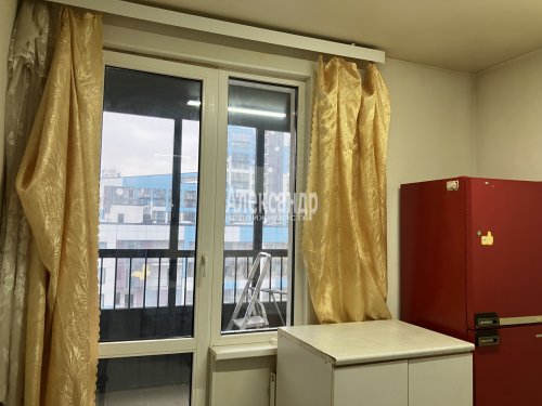 1-комнатная квартира (31м2) на продажу по адресу Крыленко ул., 1— фото 1 из 11