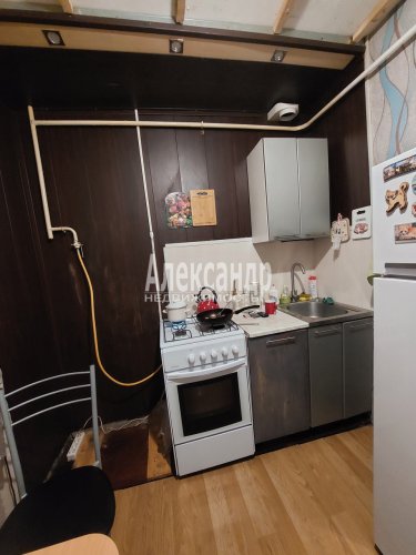 1-комнатная квартира (32м2) на продажу по адресу Глажево пос., 3— фото 1 из 9