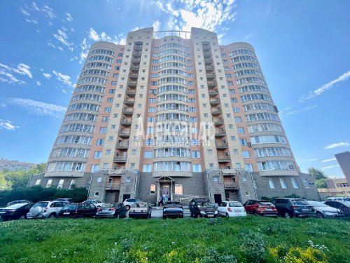 4-комнатная квартира (114м2) на продажу по адресу Нахимова ул., 3— фото 1 из 32