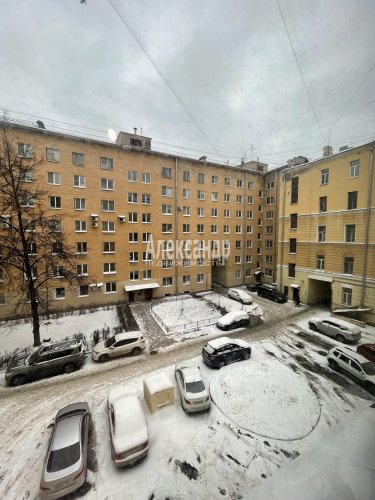Комната в 20-комнатной квартире (639м2) на продажу по адресу Тверская ул., 15— фото 1 из 22