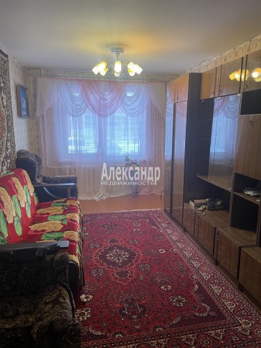 3-комнатная квартира (64м2) на продажу по адресу Приозерск г., Северопарковая ул., 3— фото 1 из 9