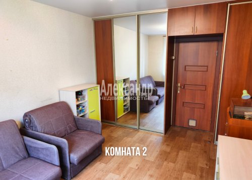 3-комнатная квартира (80м2) на продажу по адресу Ударников просп., 27— фото 1 из 28