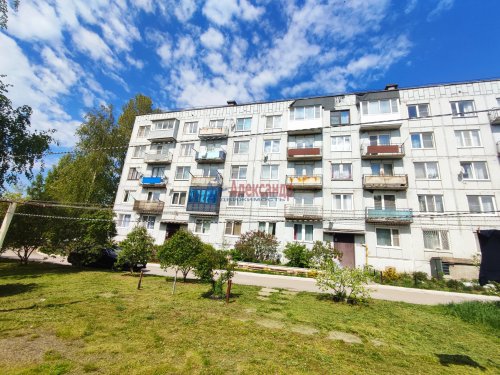 3-комнатная квартира (63м2) на продажу по адресу Приморск г., Юрия Гагарина наб., 5— фото 1 из 18