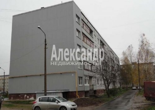 1-комнатная квартира (33м2) на продажу по адресу Волхов г., Авиационная ул., 30А— фото 1 из 7
