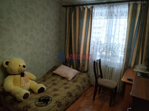 2 комнаты в 4-комнатной квартире (100м2) на продажу по адресу Ломоносов г., Красного Флота ул., 6— фото 1 из 17