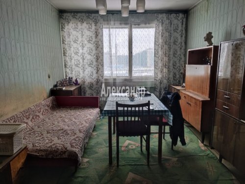 3-комнатная квартира (63м2) на продажу по адресу Суздальский просп., 95— фото 1 из 12