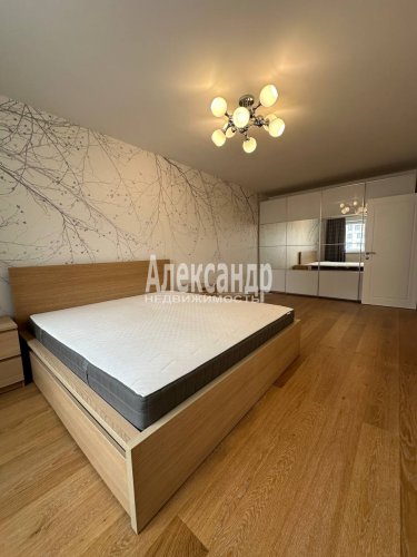1-комнатная квартира (52м2) на продажу по адресу Ушинского ул., 14— фото 1 из 13
