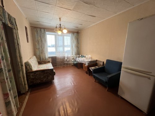 2 комнаты в 3-комнатной квартире (41м2) на продажу по адресу Новая Ладога г., В мкр., 14— фото 1 из 11
