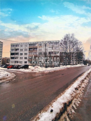 2-комнатная квартира (56м2) на продажу по адресу Выборг г., Ленинградское шос., 53— фото 1 из 18
