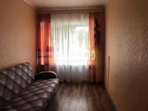 2-комнатная квартира (47м2) на продажу по адресу Моторное пос., Рыбацкая ул., 3— фото 1 из 12