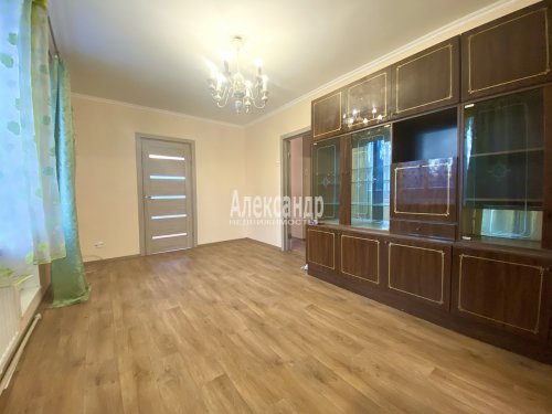 3-комнатная квартира (44м2) на продажу по адресу Апрельская ул., 6— фото 1 из 16