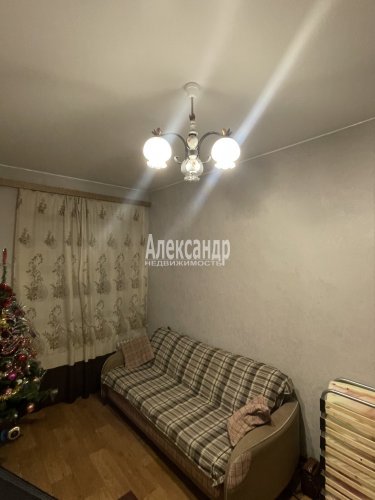 Комната в 4-комнатной квартире (90м2) на продажу по адресу Пушкин г., Красносельское шос., 37— фото 1 из 16