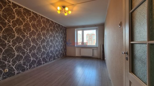 1-комнатная квартира (33м2) на продажу по адресу Шлиссельбургский пр., 45— фото 1 из 12