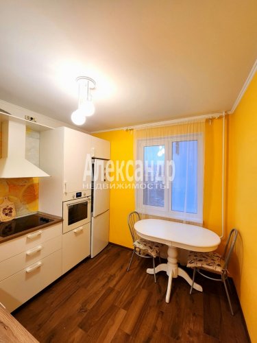 3-комнатная квартира (69м2) на продажу по адресу Козлова ул., 15— фото 1 из 22