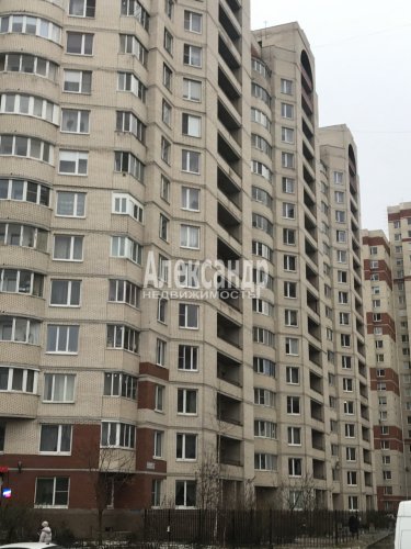 3-комнатная квартира (93м2) на продажу по адресу Латышских Стрелков ул., 15— фото 1 из 29