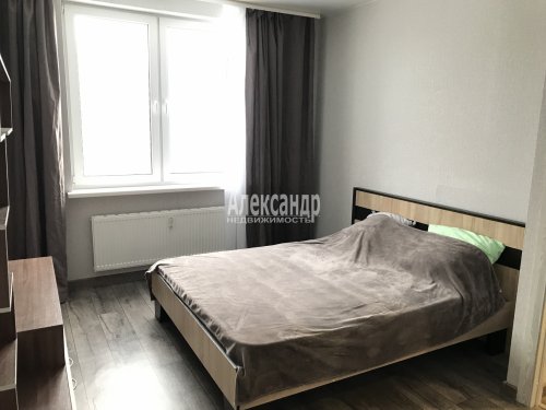 1-комнатная квартира (28м2) на продажу по адресу Мурино г., Воронцовский бул., 16— фото 1 из 9